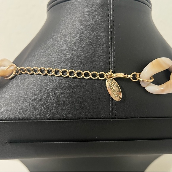 Bocar Chunky Statement Cream and Tan Necklace Acrylic with Oversized Links EUC - Picture 5 of 6